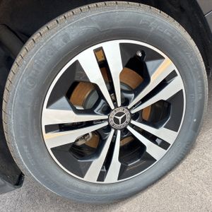 2025 Mercedes-BENZ GLB — миниатюра 19