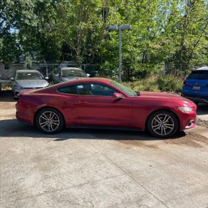FORD MUSTANG ECOBOOST PREMIUM - 10