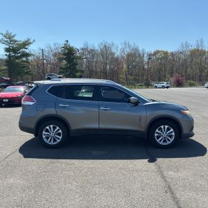 NISSAN ROGUE SV - 10