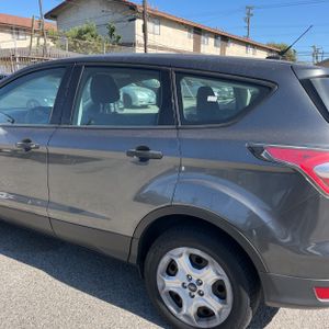 2017 FORD ESCAPE S 照片 6