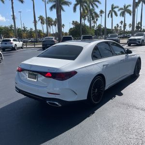 صورة 8 لـ 2024 Mercedes-BENZ E 350