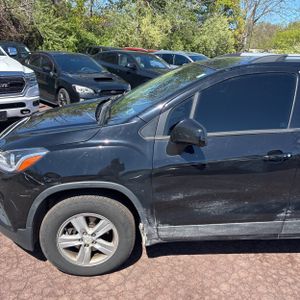 CHEVROLET TRAX - 2