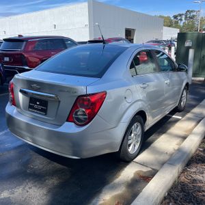 CHEVROLET SONIC LT AUTO - 8