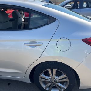 HYUNDAI ELANTRA SE - 6