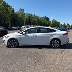 FORD FUSION SE - 3
