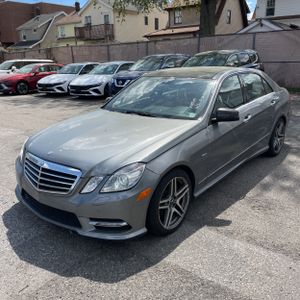 MERCEDES-BENZ E-CLASS - 1