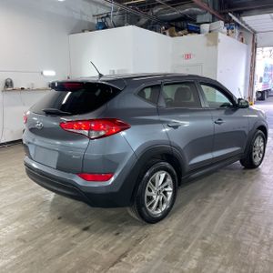 HYUNDAI TUCSON SE - 8