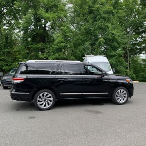 صورة 10 لـ 2024 Lincoln NAVIGATOR L RESERVE