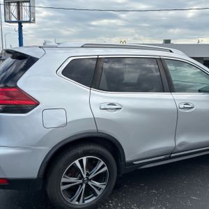 2017 Nissan ROGUE SL 照片 9