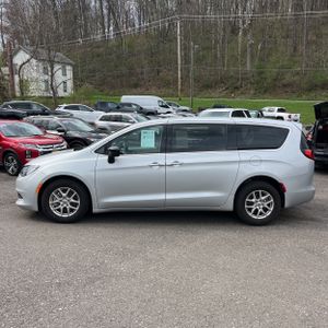 CHRYSLER VOYAGER LX - 3