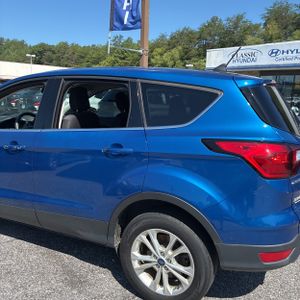 2019 FORD ESCAPE SE — фото 6