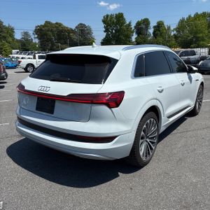 AUDI E-TRON QUATTRO PRESTIGE - 8