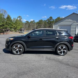 HYUNDAI TUCSON SPORT - 3