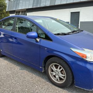 2011 Toyota PRIUS TWO — миниатюра 13