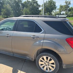 2010 Chevrolet EQUINOX LT photo 6