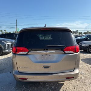 صورة 6 لـ 2018 Chrysler PACIFICA LX