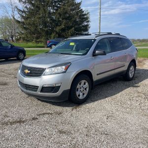 CHEVROLET TRAVERSE LS - 1