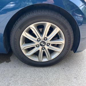 صورة مصغرة 20 لـ 2014 Hyundai ELANTRA SE