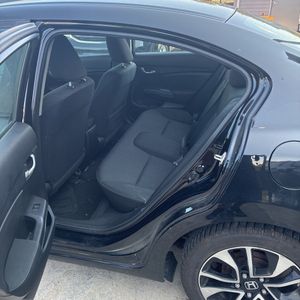 صورة مصغرة 32 لـ 2015 Honda CIVIC LX