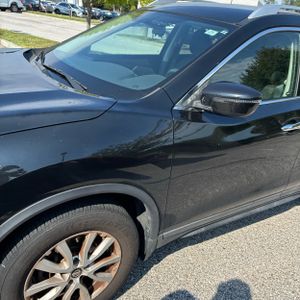 2017 Nissan ROGUE SV — фото 2