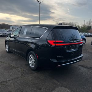 CHRYSLER PACIFICA SELECT - 5
