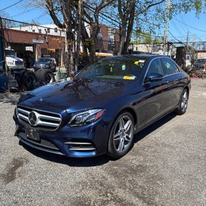 MERCEDES-BENZ E-CLASS - 1