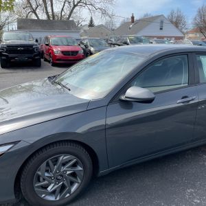 HYUNDAI ELANTRA SEL - 2