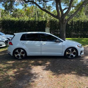 VOLKSWAGEN GOLF GTI SE - 10
