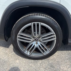 2025 Mercedes-BENZ GLS 缩略图 19