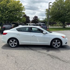 صورة 10 لـ 2013 Acura ILX 2.0L W/TECH