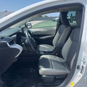صورة مصغرة 32 لـ 2025 Toyota COROLLA LE