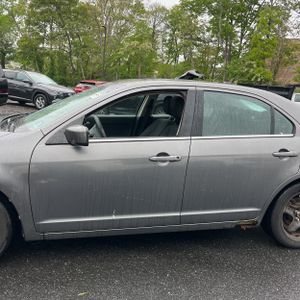 FORD FUSION SE - 4