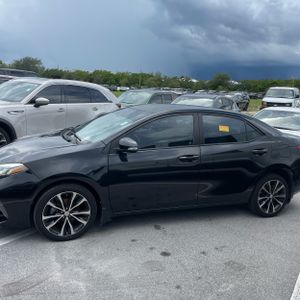 2017 Toyota COROLLA SE 照片 3
