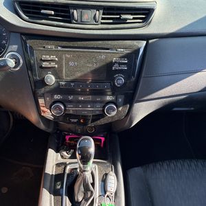 2017 Nissan ROGUE SV 缩略图 37