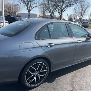 MERCEDES-BENZ E-CLASS - 9