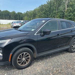 2022 Mitsubishi ECLIPSE CROSS ES photo 2