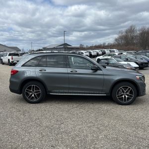 MERCEDES-BENZ GLC - 10