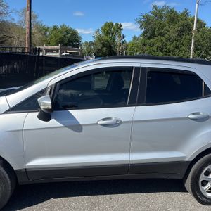 FORD ECOSPORT SE - 4