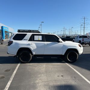 صورة 10 لـ 2020 Toyota 4RUNNER TRD PRO