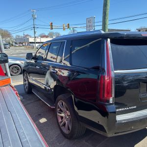 CADILLAC ESCALADE LUXURY - 3