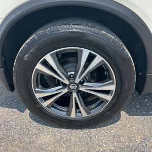2017 Nissan ROGUE SL — миниатюра 19