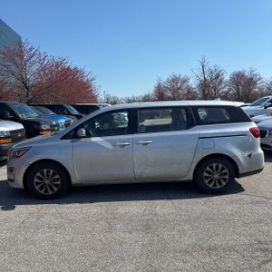 KIA SEDONA L - 3