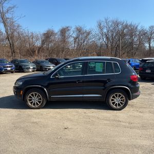 VOLKSWAGEN TIGUAN R-LINE - 3