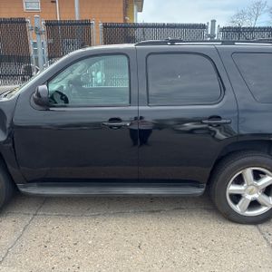 CHEVROLET TAHOE LS - 4