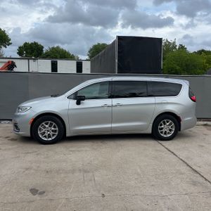 CHRYSLER PACIFICA TOURING L - 3