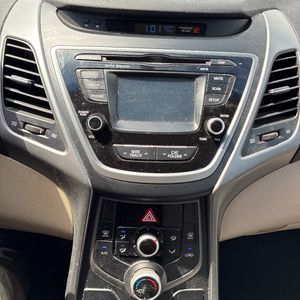2015 Hyundai ELANTRA SE — миниатюра 37