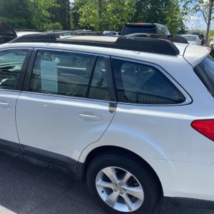 SUBARU OUTBACK 2.5I - 6