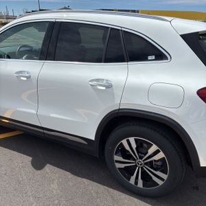 MERCEDES-BENZ GLA - 6