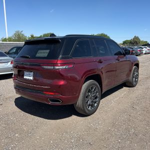 JEEP GRAND CHEROKEE SUMMIT RESERVE 4X4 - 8