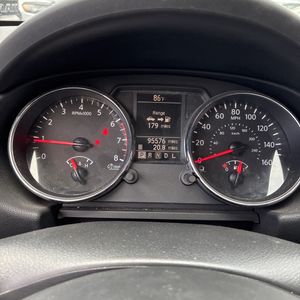 2011 Nissan ROGUE SV 照片 37